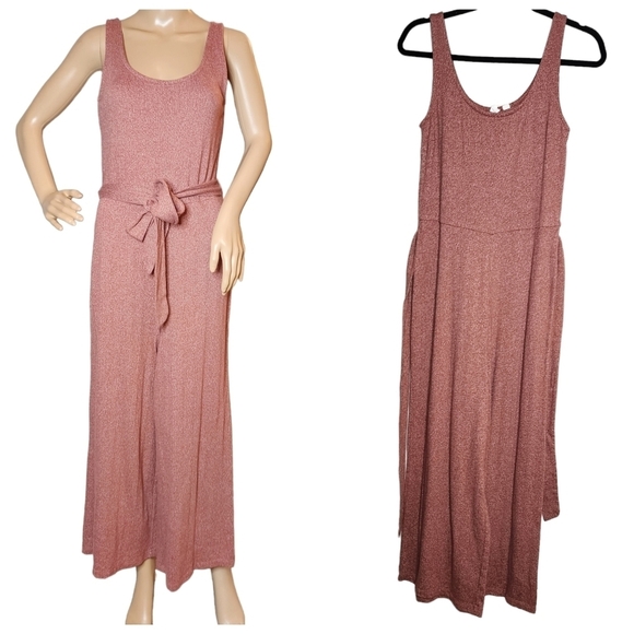 Gap pink ribbed knit sleeveless belted wideleg cropped jumpsuit. Size small. - Picture 1 of 15